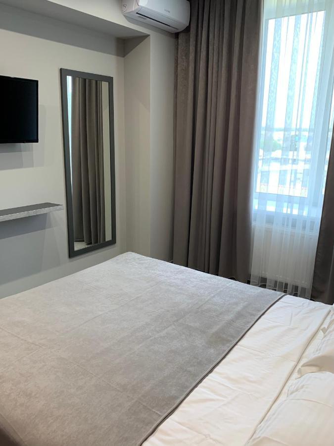 Red Cube Hotel Кам'янець-Подільский Екстер'єр фото