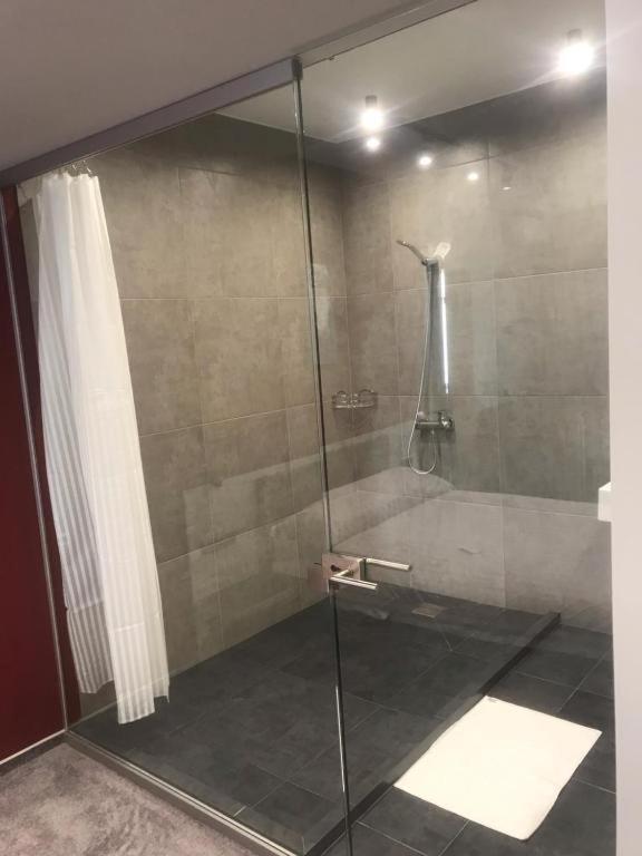 Red Cube Hotel Кам'янець-Подільский Екстер'єр фото